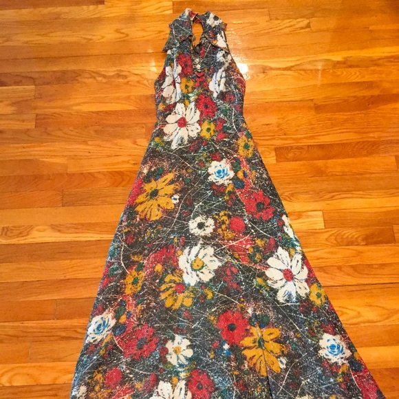 Retro cool vintage 70's Maxi dress.